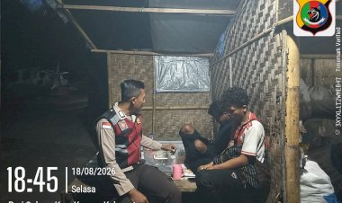 Polri-Hadir-di-Pulau-Terluar,-Personel-Polsubsektor-Salura-Intensifkan-Patroli-dan-Sambang-Warga