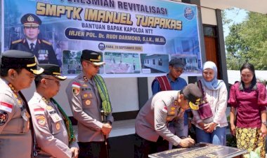 Wujud-Nyata-Kepedulian-Pendidikan-di-NTT,-Kapolda-NTT-Resmikan-Revitalisasi-SMPTK-Imanuel-Tuapakas