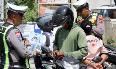 Operasi-Patuh-Turangga-2026,-Polres-Sumba-Timur-Sosialisasikan-Keselamatan-Berlalu-Lintas-kepada-Pengendara