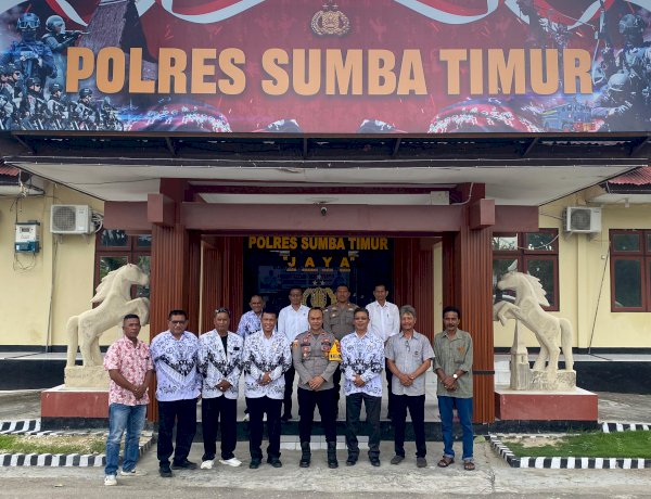 Polres Sumba Timur Terima Audiensi PGRI, Bahas MoU Perlindungan Guru