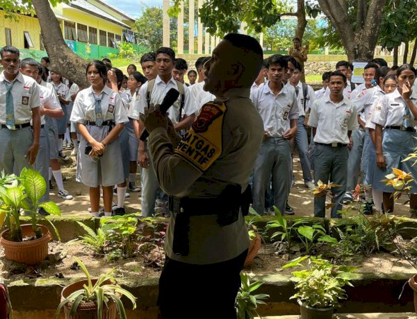 Bag SDM Polres Sumba Timur Sosialisasikan Penerimaan Polri T.A. 2026 di SMA Negeri 1 Pandawai
