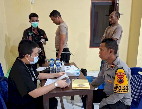 Pastikan Kondisi Personel Prima, Biddokkes Polda NTT Laksanakan Rikkes di Polres Sumba Timur