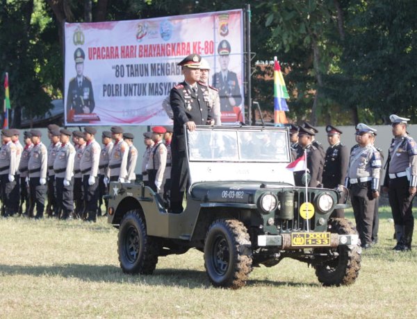 Kapolres Sumba Timur Pimpin Upacara Hari Bhayangkara ke-80, Bacakan Amanat Presiden RI