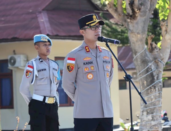 Apel Jam Pimpinan Perdana, Kapolres Sumba Timur Tekankan Implementasi Nilai Presisi dalam Pelayanan Masyarakat