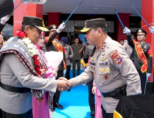 Haru dan Penuh Makna, Tradisi Pelepasan Komjen Pol. Rudi Darmoko di Mapolda NTT Diiringi Pesan: Teruslah Menjadi Inspirasi dan Teladan