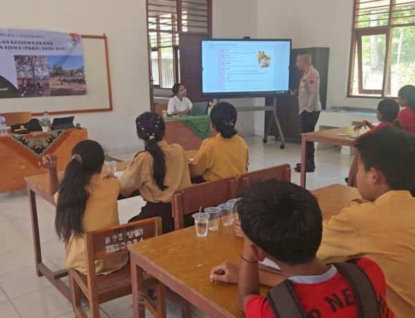 Kapolsek Tabundung Ajak Pelajar Bangun Karakter Positif dan Jiwa Kepemimpinan