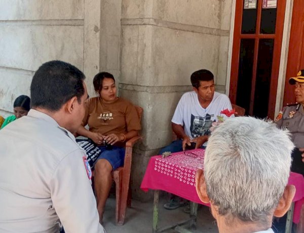 Polisi Bersama Masyarakat, Wakapolres Sumba Timur Sambang Warga KM 8 Kambajawa