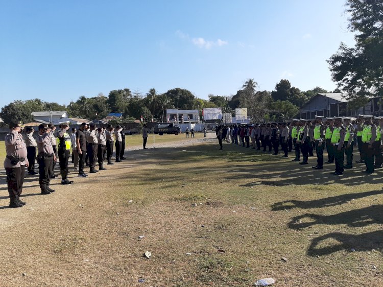 Polres Sumba Timur Terjunkan Ratusan Personil Amankan Deklarasi Paket Sehati