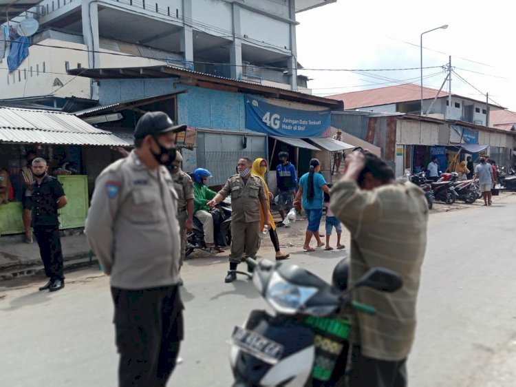 Gabungan TNI Polri di Sumba Timur Gelar Penertiban Penggunaan Masker