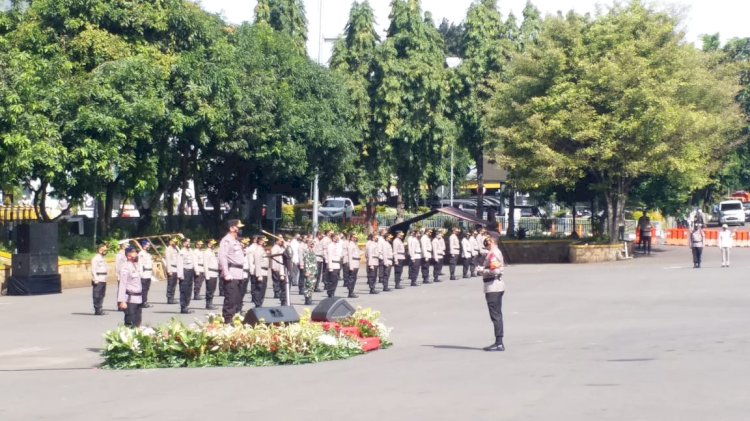 Kapolri Lepas 40.366 Bhabinkamtimas Sebagai Tracer Penyebaran Covid-19