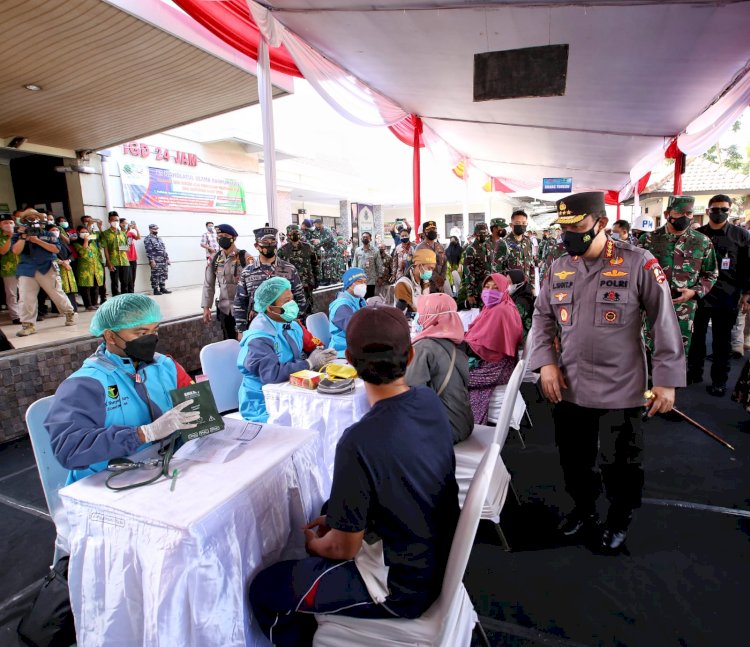 Kadiv Gandeng PCNU Banyuwangi, Kapolri Kejar Target 70 Persen Vaksinasi Presiden Jokowi