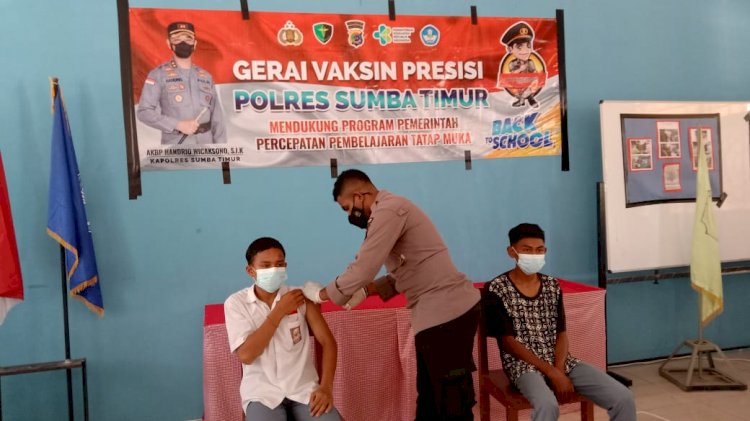 Vaksin Go To School, Polres Sumba Timur Sambangi SMKN 5 Waingapu, Target 500 Dosis Vaksin