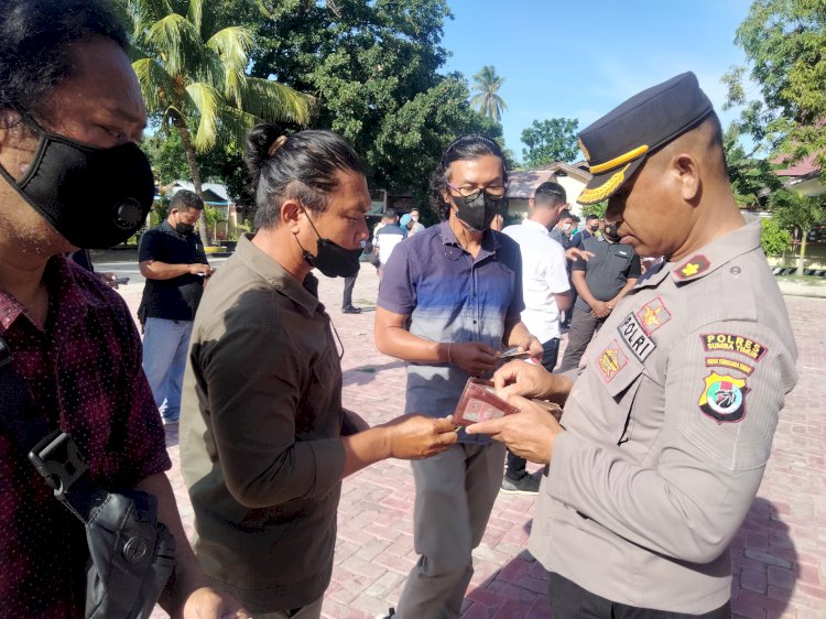 WAKA POLRES SUMBA TIMUR  PIMPIN PERIKSAAN SIKAP TAMPANG