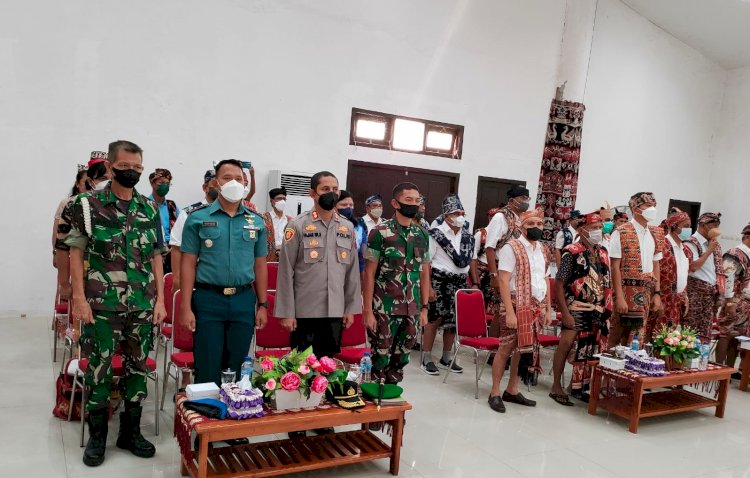 Kapolres Sumba Timur Hadiri Rapat Kerja Pamong Praja dan Forum Perangkat Daerah Tingkat Kabupaten Sumba Timur