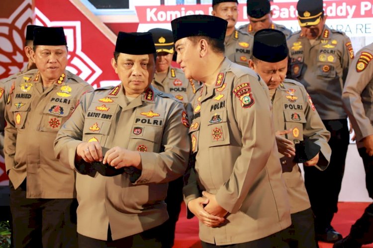 Wakapolri Letakkan Batu Pertama Pembangunan Masjid Al Kostoeri