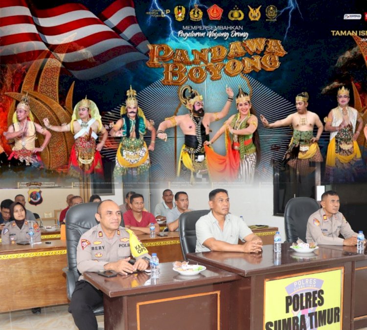 Polres Sumba Timur Gelar Nobar