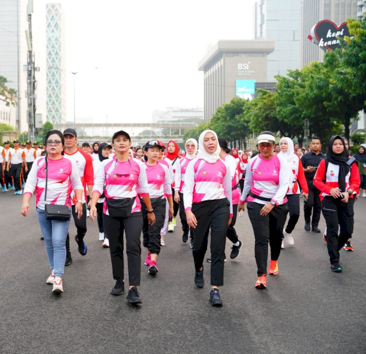 Fun Walk dengan Lintas Elemen, Kapolri Gaungkan Jaga Persatuan-Kesatuan Bangsa