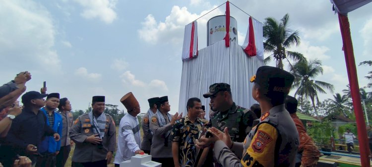 Bahagianya Warga Ciamis dapat Bantuan Sumur Bor dan  Paket Sembako dari Operasi NCS Polri.