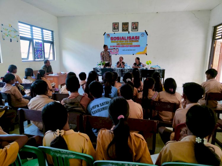 Cegah Bullying Di Lingkungan Sekolah, Bripka Dominggus: Mari Bijak Bermedia Sosial