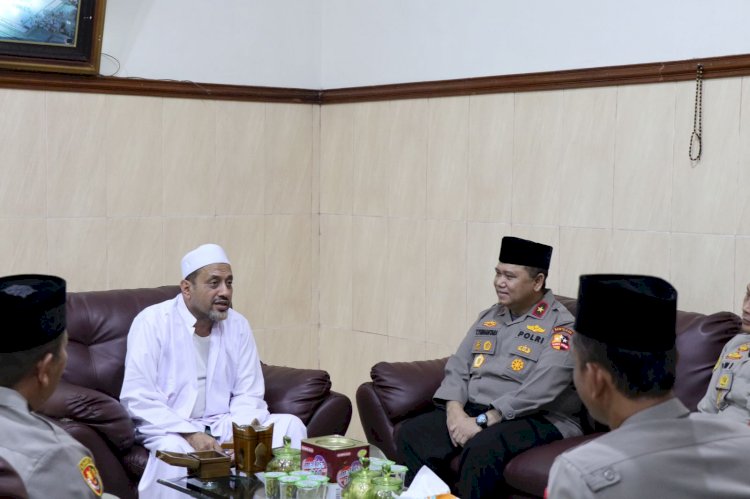 Ditemui Wakaops NCS Polri, Habib Taufiq Assegaf Pasuruan Doakan Pemilu Berjalan Aman dan Damai