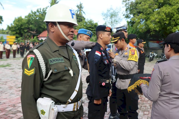 Cek Kesiapan Pengamanan Hari Raya Idul Fitri 1445 H, Polres Sumba Timur Laksanakan Apel Gelar Pasukan.