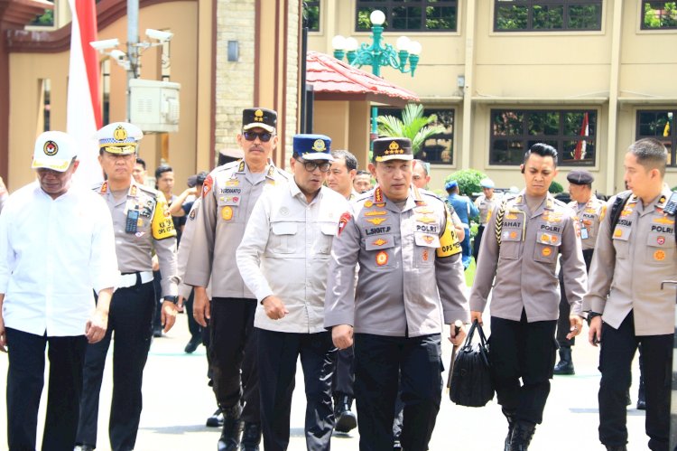 Pastikan Keamanan Arus Balik Lebaran, Kapolri Patroli Udara Jalur Tol