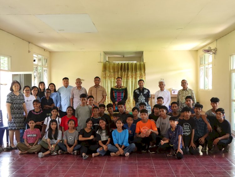 Tatap Muka Kapolda NTT dengan Anak Panti Asuhan, Ajak Jadi Pribadi yang Jujur dan Terpercaya