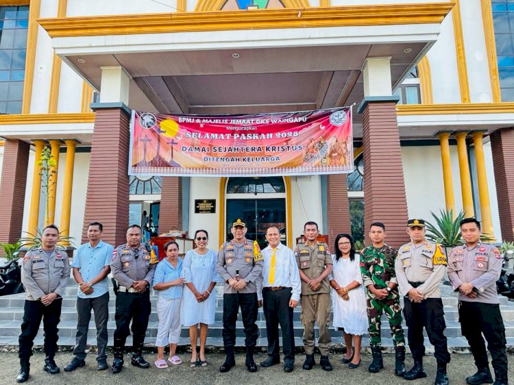 Kapolres Sumba Timur Pantau Langsung Pengamanan Ibadah Paskah di Kota Waingapu
