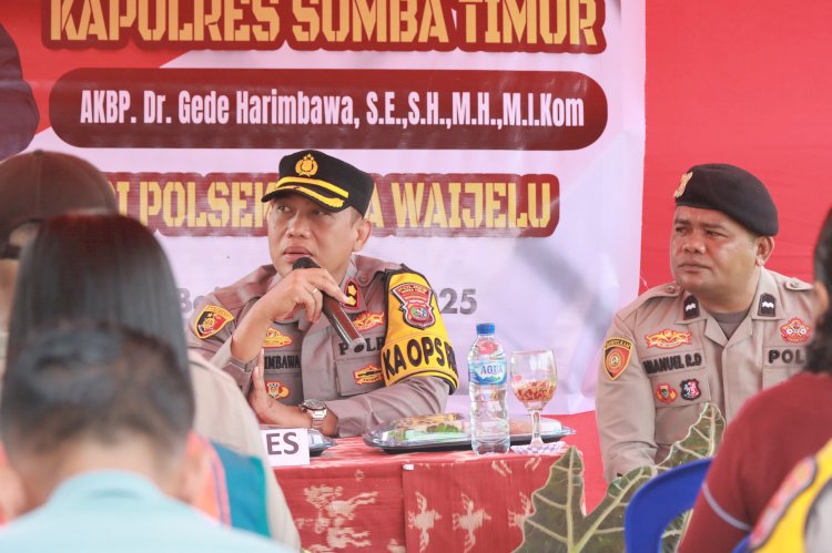 Kapolres Sumba Timur Tekankan Profesionalisme dan Penguatan Komunikasi di Hadapan Personel Polsek Wulla Waijelu