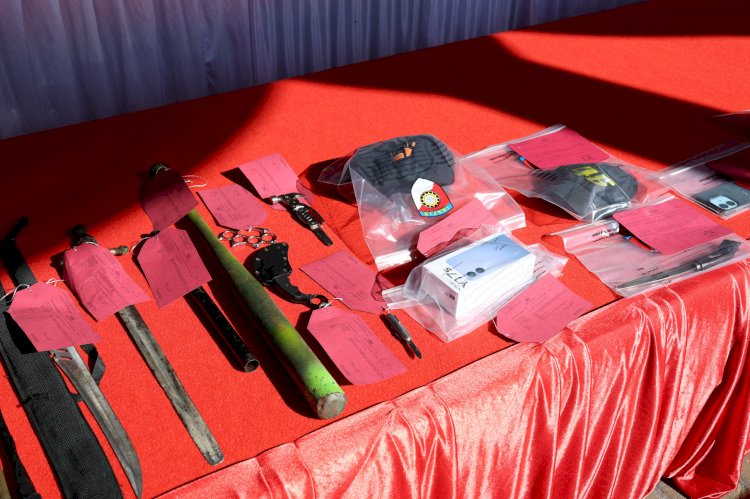 POLDA RIAU KONFERENSI PERS PENGUNGKAPAN KASUS PREMANISME/KEJAHATAN JALANAN HASIL OPERASI PEKAT LANCANG KUNING 2025