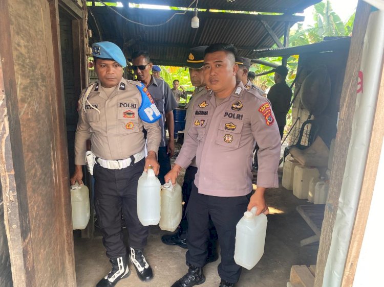 Polres Sumba Timur Gelar Ops Pekat Hari ke-5, Sita 110 Liter Miras Lokal Jenis Pinaraci