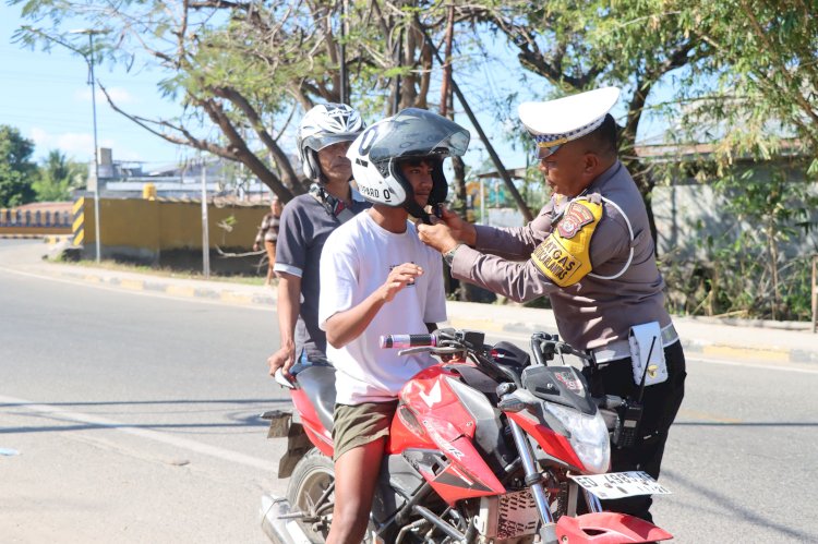Operasi Patuh Hari Kedua: Polres Sumba Timur Ajak Masyarakat Lebih Sadar akan Keselamatan Berlalu Lintas