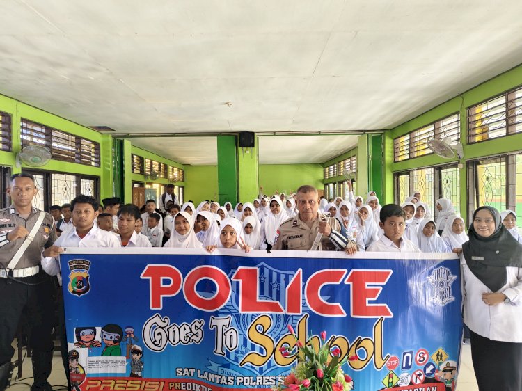 Police Go to School: Polres Sumba Timur Tanamkan Kesadaran Lalu Lintas Sejak Dini