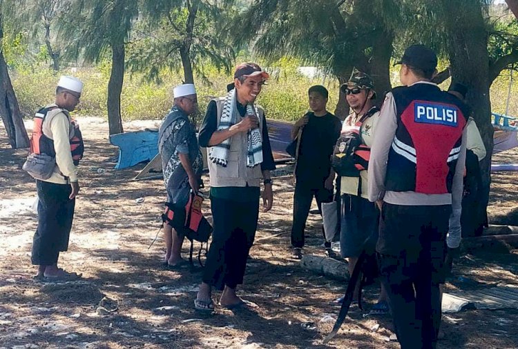 Patroli Humanis di Pulau Terluar, Polisi Sambangi Warga Pesisir Pulau Salura