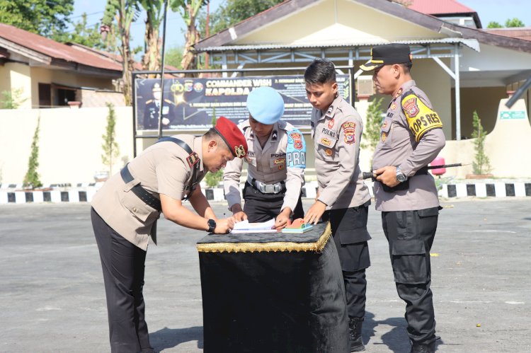 Penyerahan Jabatan Kasat Reskrim Polres Sumba Timur: Iptu Helmi Pindah Tugas ke Kupang