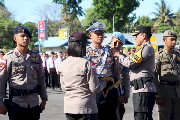 Tingkatkan Keselamatan di Jalan, Polres Sumba Timur Gelar Apel Operasi Zebra Turangga 2025
