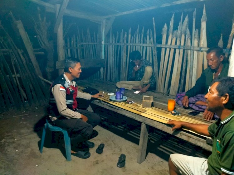 Polisi Hadir di Pulau Terluar, Patroli Humanis Warnai Malam Warga Pulau Salura
