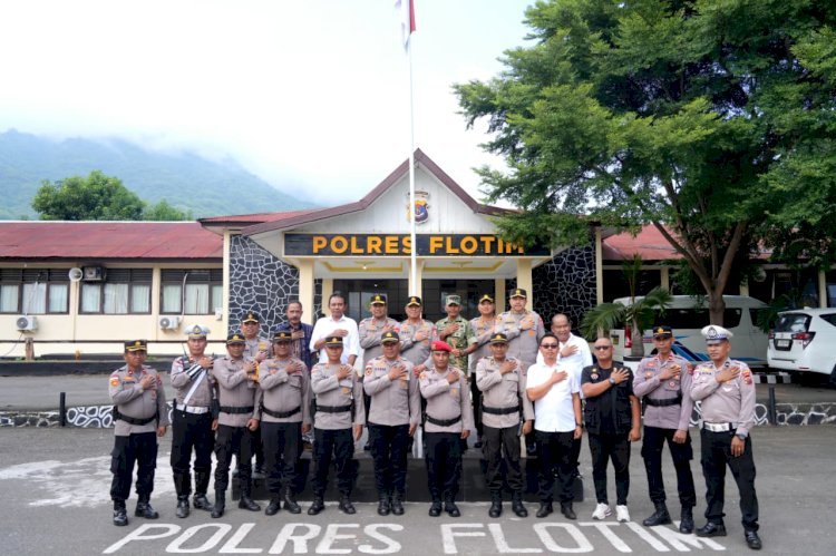 WAKAPOLRI MENYAPA PERSONEL POLRES FLORES TIMUR, TEKANKAN STANDAR LAYANAN 110 & PAMAPTA MERATA NASIONAL
