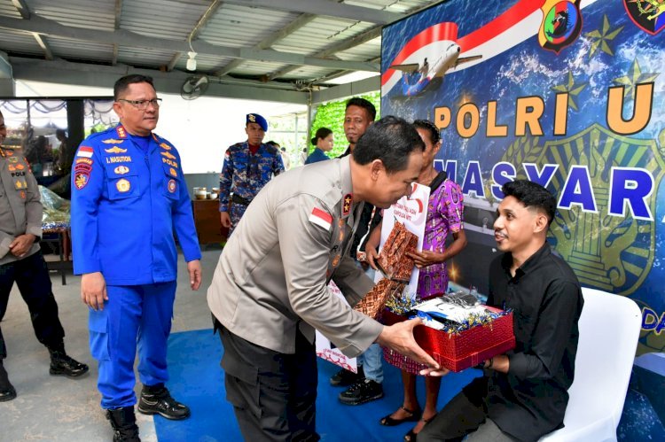 Kapolda NTT Salurkan Bantuan Sosial bagi Penyandang Disabilitas di Acara “Polri untuk Masyarakat