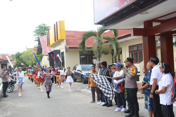 Kapolres Sumba Timur Lepas Parade 1.000 LSWI, Simbol Kerukunan di Sumba Timur