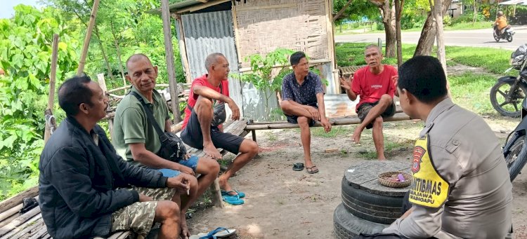 Bhabinkamtibmas Kambajawa Intensif Sambang Warga, Kapolres Sumba Timur Tekankan Pentingnya Jaga Kamtibmas