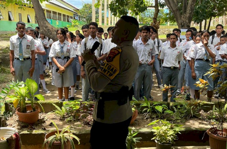 Bag SDM Polres Sumba Timur Sosialisasikan Penerimaan Polri T.A. 2026 di SMA Negeri 1 Pandawai
