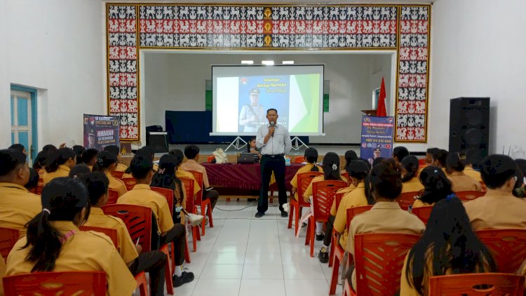 Satresnarkoba Polres Sumba Timur Edukasi Ratusan Pelajar SMA Katolik Andaluri tentang Bahaya Narkoba