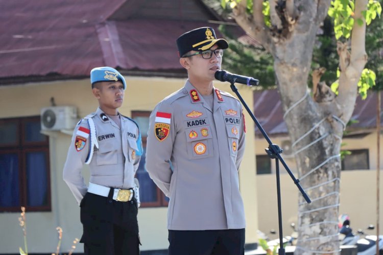 Apel Jam Pimpinan Perdana, Kapolres Sumba Timur Tekankan Implementasi Nilai Presisi dalam Pelayanan Masyarakat
