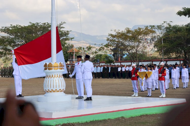 Keluarga Besar Polres Sumba Timur Hadiri Upacara HUT ke-81 Kemerdekaan RI di Waingapu