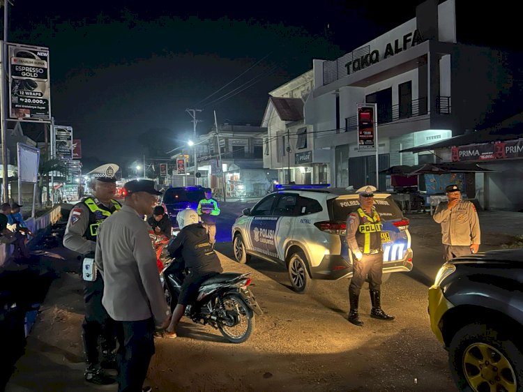 Jaga Kamtibmas, Polres Sumba Timur Gelar Patroli di Sejumlah Wilayah Kota Waingapu
