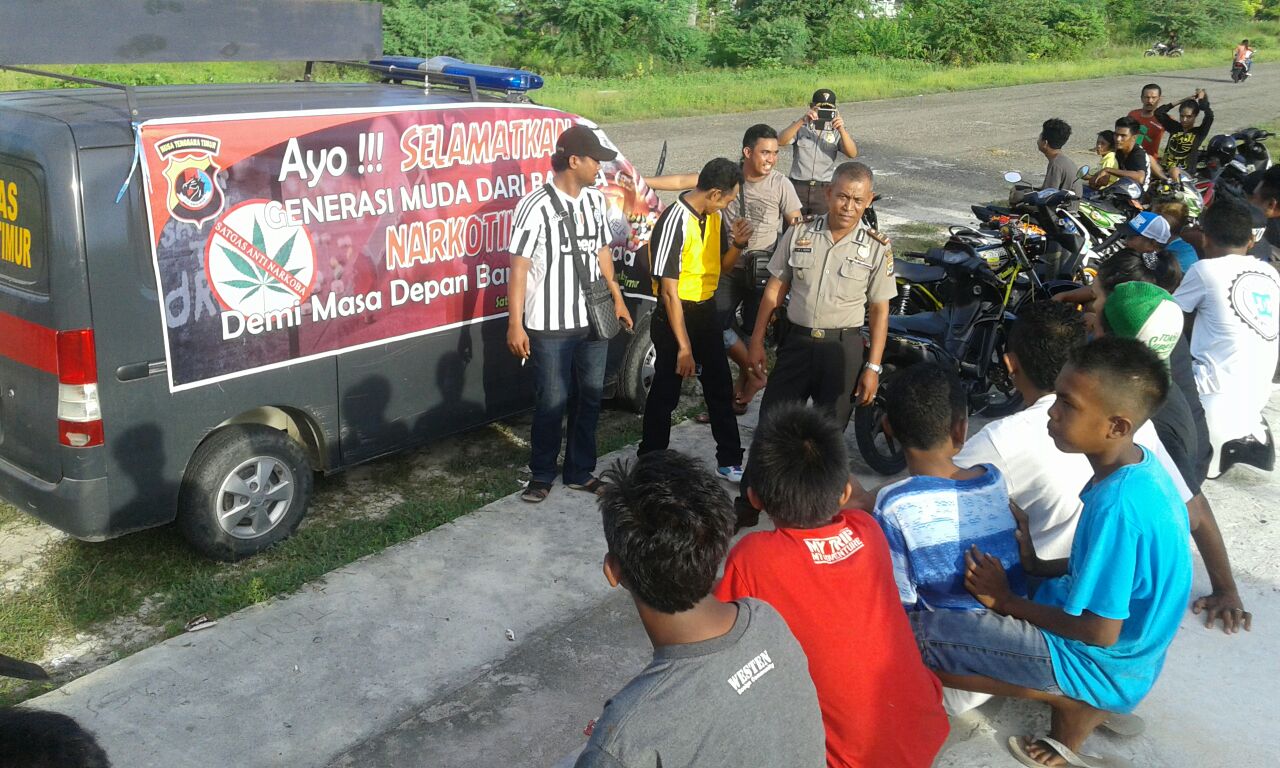 Polres Sumba Timur Beri Himbauan Anti Narkoba kepada Komunitas Motor Drag