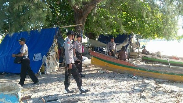 Di Pantai Purukambera, Jajaran Polres Sumba Timur Ingatkan Para Nelayan Tak Gunakan Bom Ikan Saat Melaut