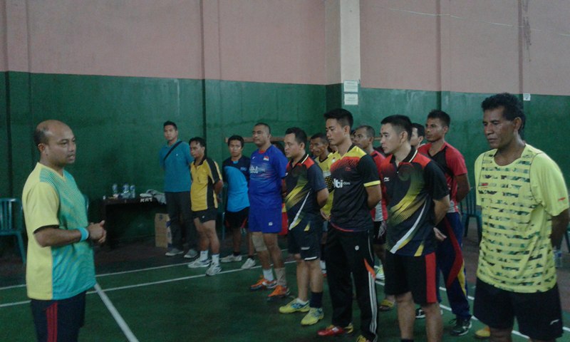 Kapolres Sumba Timur Tutup Turnamen Bulutangkis Kapolres Cup 2016