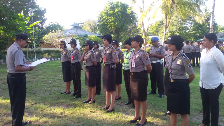 Jelang Hut Polwan, Polwan Polres Sumba Timur Laksanakan Apel Bersama